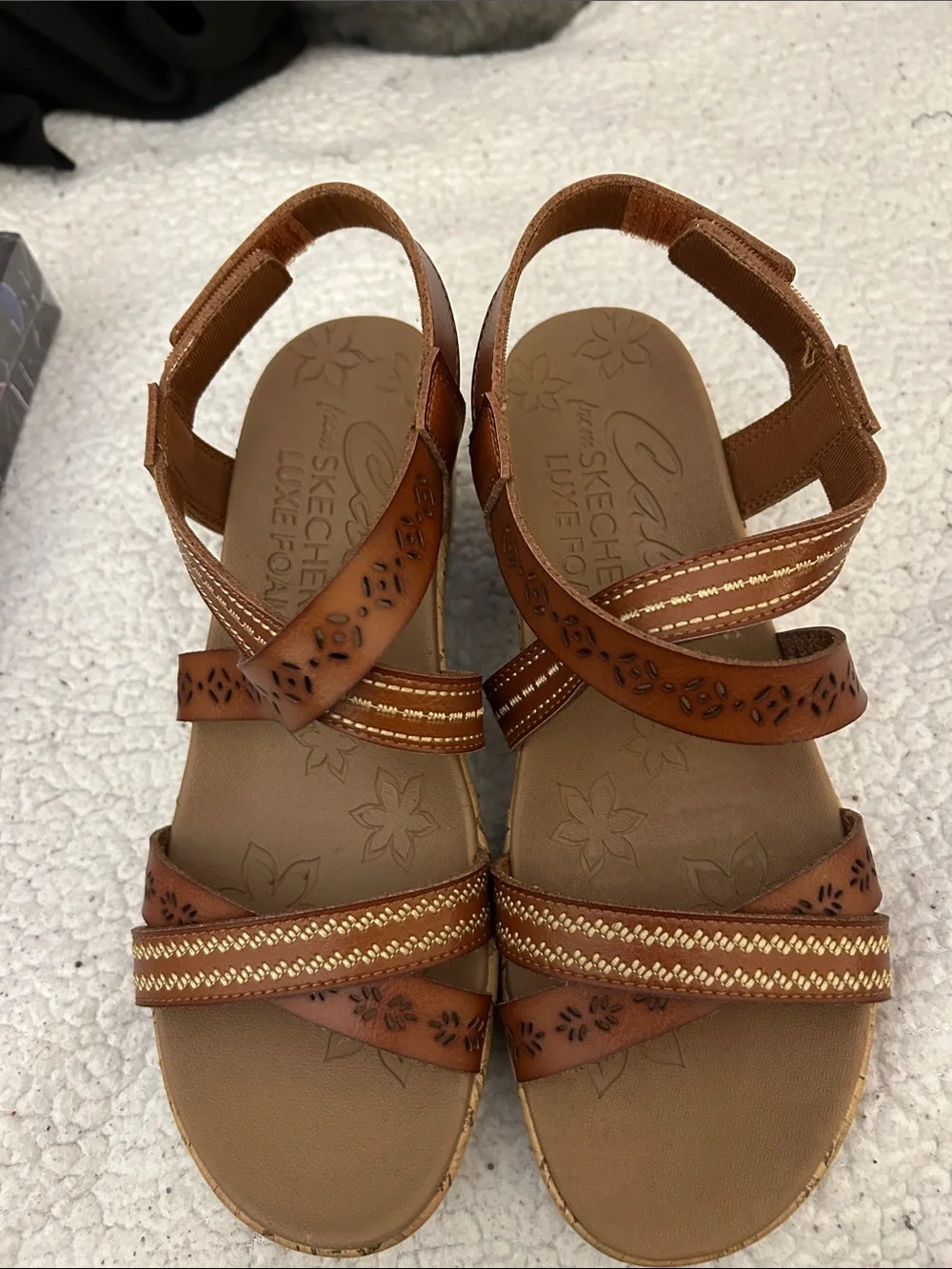Skechers Women's Cali Luxe Foam Tan Brown Strappy Sandals
